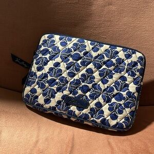 Vera Bradley Floral Blue Zipper Pouch
